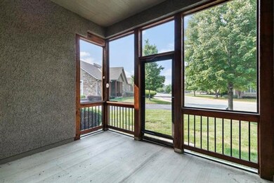 Screened-in Porch!