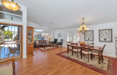 5591 W Irma Ln-large-003-029-LivingDinin