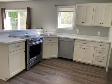 204 W Poplar Ave unit A, Badger, MN 56714 - photo 3