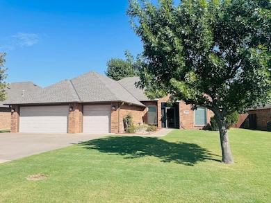 2301 Mt Vernon Rd, Enid, OK 73703 - photo 2