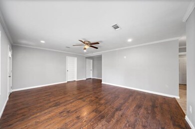9401 Shoreham St, Houston, TX 77093 - photo 3