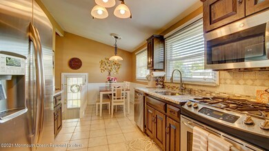 15 Annapolis Dr, Hazlet, NJ 07730 - photo 3