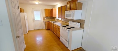 2827 8th Ave, Pueblo, CO 81003 - photo 2