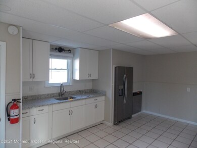 27 Victor Ave 033