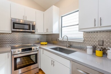 2705 Rutland St unit G, Houston, TX 77008 - photo 3