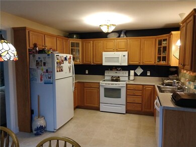 2235 Foxfire Ln, Burlington, NC 27217 - photo 4