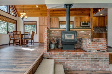 305 Richard Way, Jacksonville, OR 97530 - photo 6