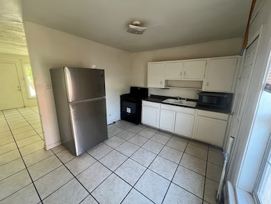 510 Eugene Ave unit B, Midland, TX 79705 - photo 4