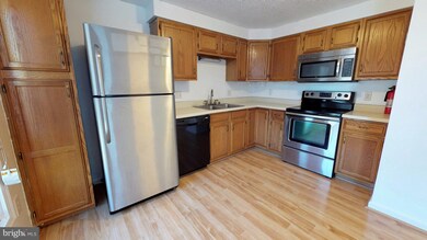 606 Carnaby St, Stafford, VA 22554 - photo 3