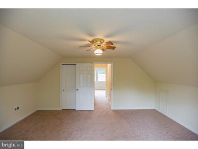 21 Poplar Ln, Willingboro, NJ 08046 - photo 2