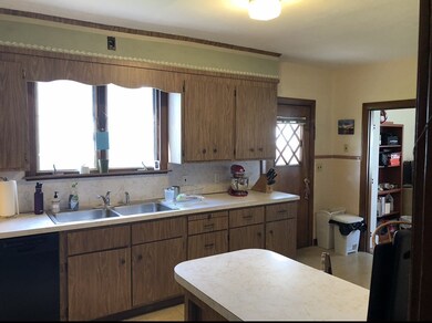 33 Clinton St unit 35, Newton, MA 02458 - photo 2