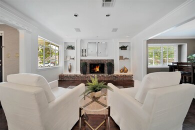 12406 Woodthorpe Ln, Houston, TX 77024 - photo 4