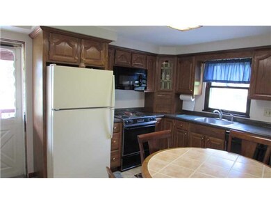 Kitchen. Pretty Eat in Kitchen