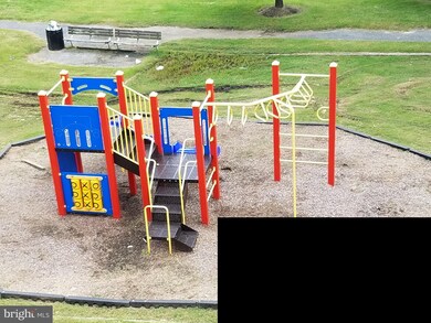 7003 Flag Harbor Dr, District Heights, MD 20747 - photo 7