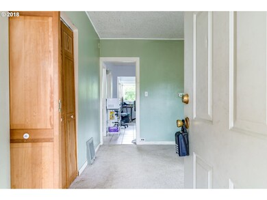 Entrance/Foyer