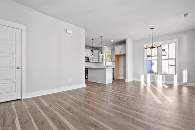 5135 Whaitley Ln, Greensboro, NC 27407 - photo 6