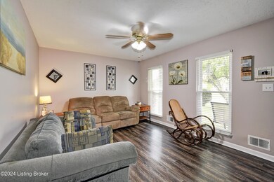 7410 Rome Beauty Place, Louisville, KY 40228 - photo 3