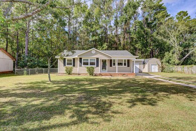 619 Dennis Rd, Jacksonville, NC 28546 - photo 3