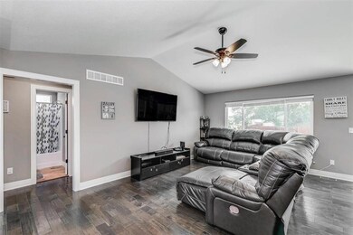 628 S Horseshoe Bend St, Maize, KS 67101 - photo 3