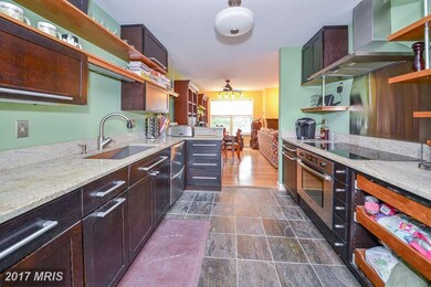 300 Locust St SE unit 1, Vienna, VA 22180 - photo 4