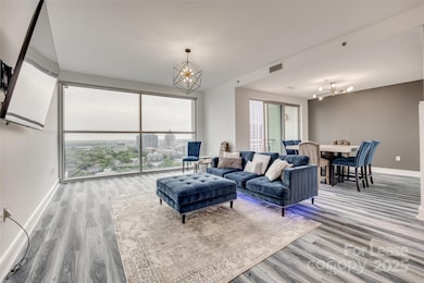 TradeMark unit 1802, Charlotte, NC 28202 - photo 2