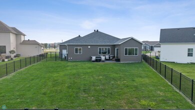 6884 21st St S, Fargo, ND 58104 - photo 5