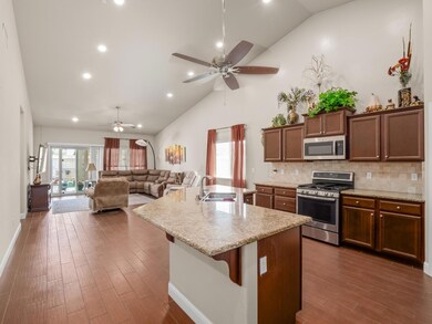 6553 E Redlands Ave, Fresno, CA 93727 - photo 5