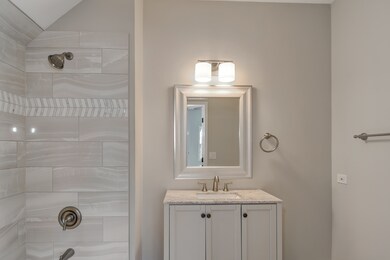 2116 Keim Dr, Naperville, IL 60565 - photo 2