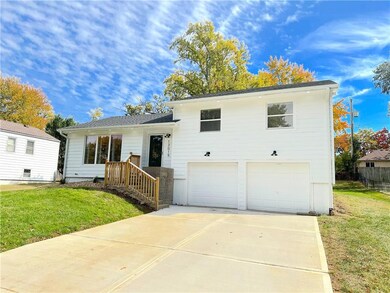 13015 Pennycross Rd, Lenexa, KS 66215 - photo 5