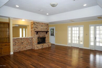 Large Living Room with Fireplace