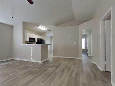 3254 Kelling St, Houston, TX 77045 - photo 5