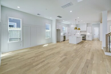1003 Walton St, Houston, TX 77009 - photo 4