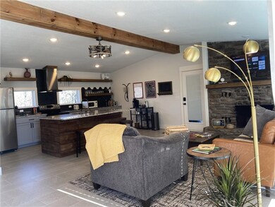 4 Finger Cir, Bella Vista, AR 72715 - photo 2