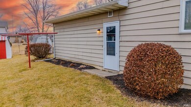 1916 Mckibben St, Wabash, IN 46992 - photo 4