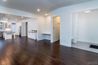 1695 NW Fields St, Bend, OR 97703 - photo 3