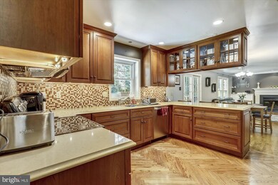 8224 Osage Ln, Bethesda, MD 20817 - photo 5