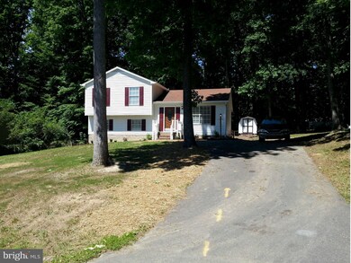 10612 Cobblestone Dr, Spotsylvania, VA 22553 - photo 2