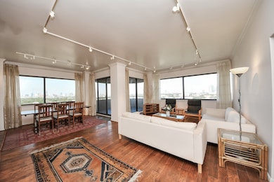 5000 Montrose Blvd unit 14H, Houston, TX 77006 - photo 3