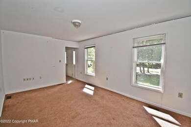 184 Escoll Dr, East Stroudsburg, PA 18301 - photo 4