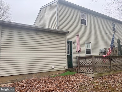 1040 Hilmar Cir, Columbia, PA 17512 - photo 7