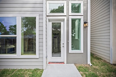 4011 Ward St, Houston, TX 77021 - photo 2