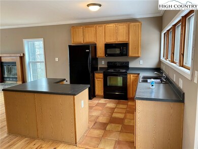 741 R C Cook Rd, Blowing Rock, NC 28605 - photo 3