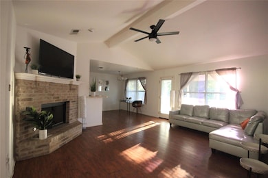 2507 Northlawn Dr, Taylor, TX 76574 - photo 2