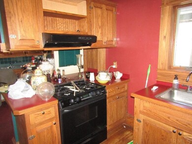 218 N Fisher St, Wabash, IN 46992 - photo 6