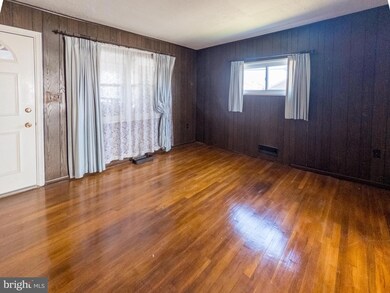 1943 Denbury Dr, Dundalk, MD 21222 - photo 5