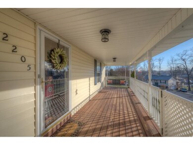 2205 Ridgefield Dr, Johnson City, TN 37601 - photo 6