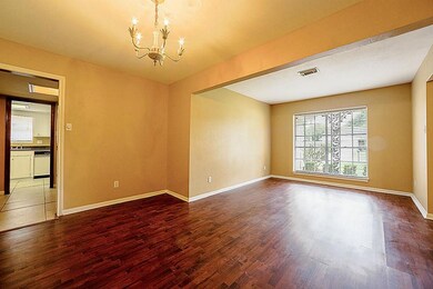 3915 Lemon Tree Ln, Houston, TX 77088 - photo 4