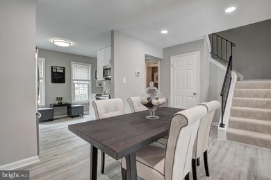 8572 Chester Grove Ct, Springfield, VA 22153 - photo 6