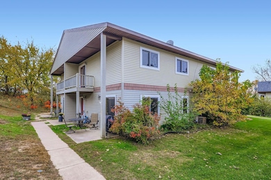 7924 Barbara Ave, Inver Grove Heights, MN 55077 - photo 3