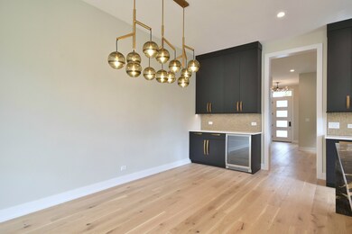 266 N Addison Ave, Elmhurst, IL 60126 - photo 6